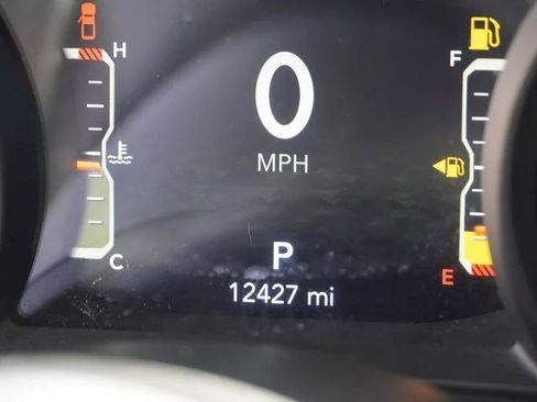 Certified 2025 Jeep Gladiator Mojave AWD/4WD image 31