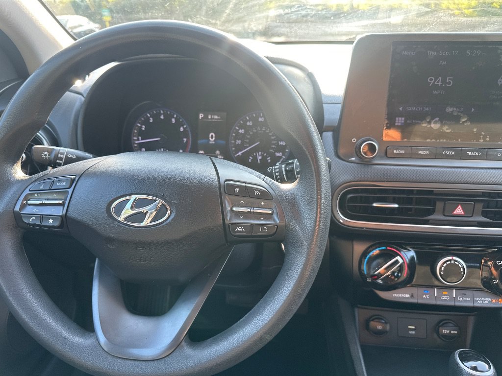 Used 2022 Hyundai Kona SEL FWD image 30
