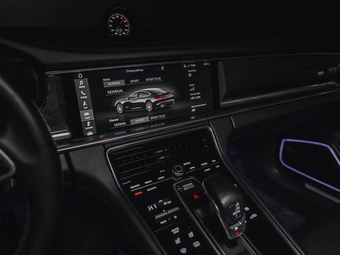 Used 2017 Porsche Panamera Turbo image 58