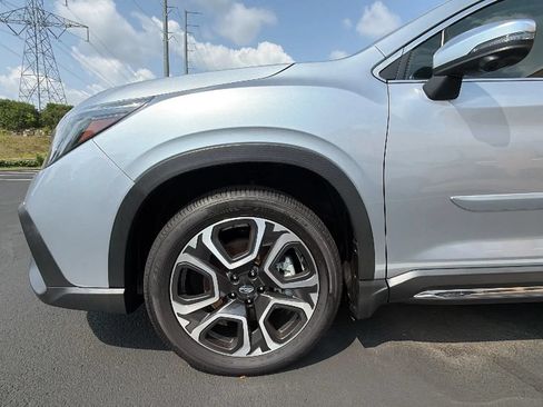 Used 2023 Subaru Ascent Limited w/ Technology Package AWD/4WD image 15