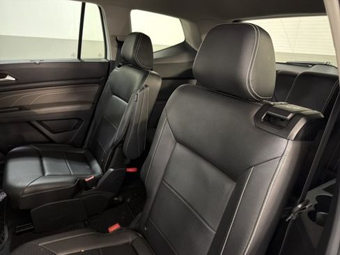 Used 2023 Volkswagen Atlas SE AWD/4WD image 7
