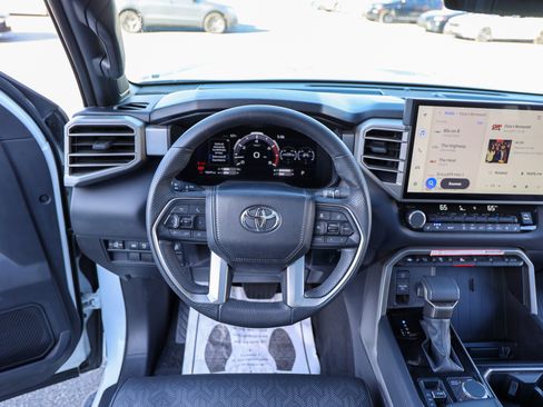 Used 2025 Toyota Tundra Limited image 37