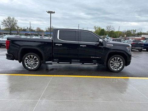 Used 2023 GMC Sierra 1500 Denali w/ Technology Package AWD/4WD image 5