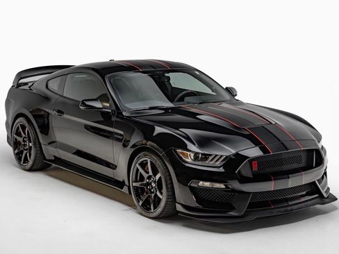 Used 2018 Ford Mustang Shelby GT350R w/ Equipment Group 920A image 5