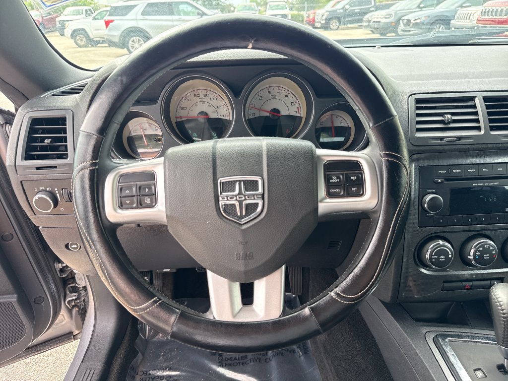 Used 2014 Dodge Challenger SXT RWD image 12