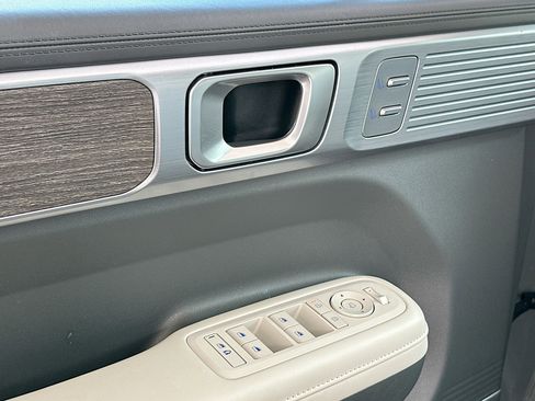 Used 2024 Hyundai Santa Fe Limited image 18