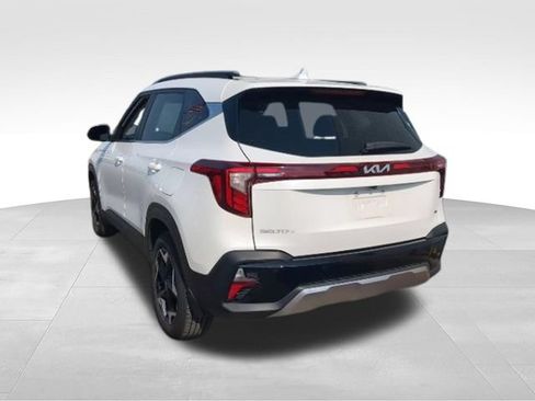 Used 2025 Kia Seltos EX AWD/4WD image 3