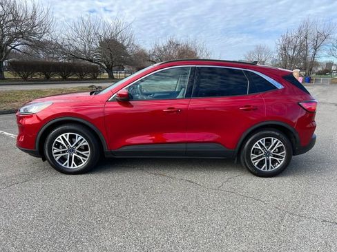 Used 2020 Ford Escape SEL image 6