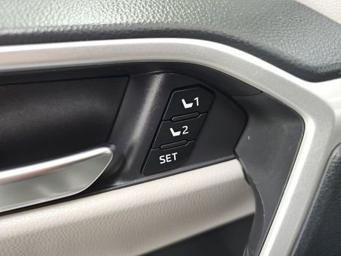 Used 2019 Toyota RAV4 XLE Premium w/ Cold Weather Package AWD/4WD image 13