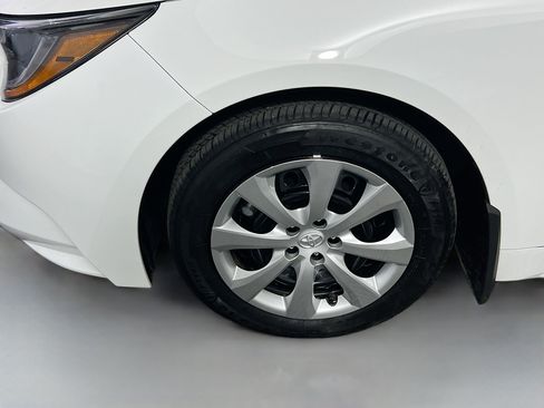 Used 2026 Toyota Corolla LE FWD image 13