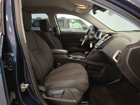 Used 2017 Chevrolet Equinox LT w/ Convenience Package image 19