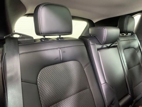 Used 2025 Ford Escape SE image 24