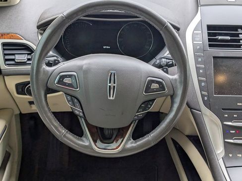 Used 2013 Lincoln MKZ image 11