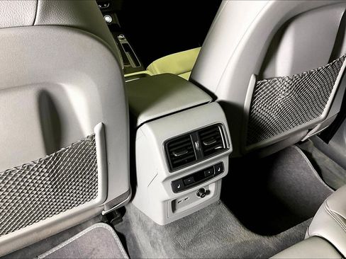 Used 2019 Audi Q5 Prestige w/ Prestige Package image 10