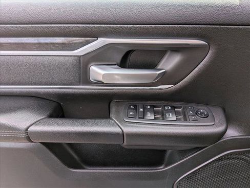 Used 2019 RAM 1500 Big Horn image 15