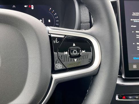 New 2026 Volvo XC90 B5 Plus image 18