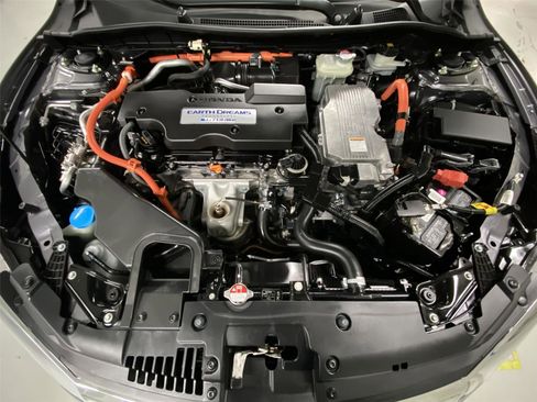 Used 2017 Honda Accord Touring image 22