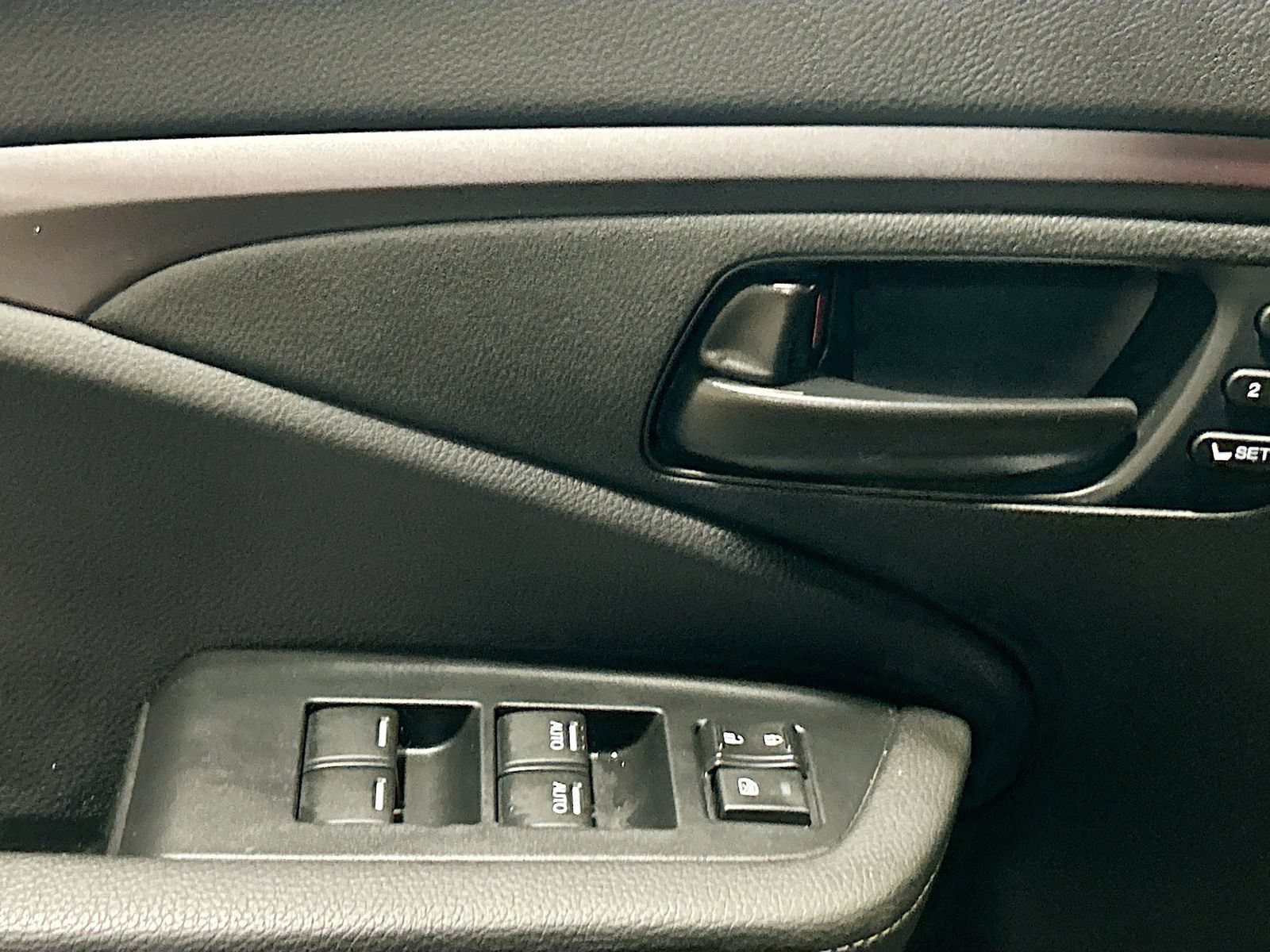 Used 2025 Honda Passport EX-L image 17