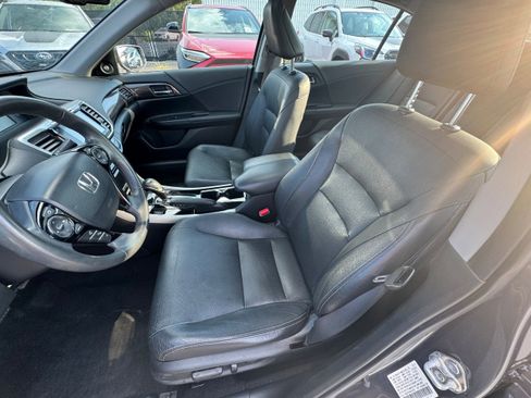 Used 2017 Honda Accord EX-L image 30