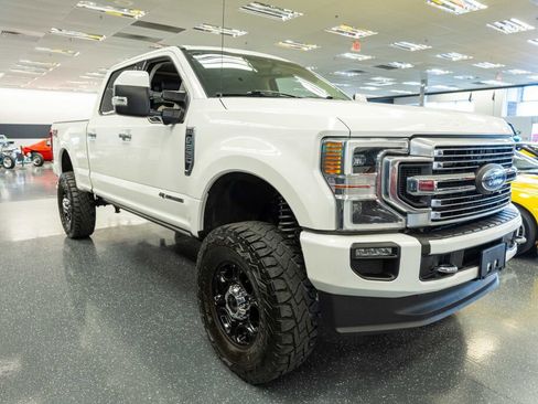 Used 2021 Ford F250 Limited w/ FX4 Off-Road Package image 6