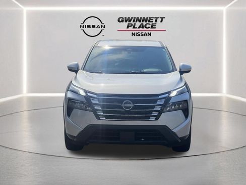 Used 2025 Nissan Rogue SV AWD/4WD image 27