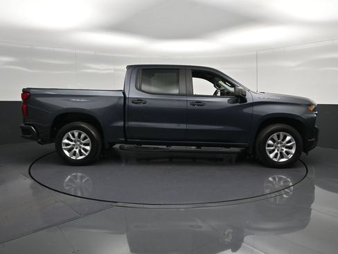 Used 2022 Chevrolet Silverado 1500 Custom w/ Safety Confidence Package RWD image 4
