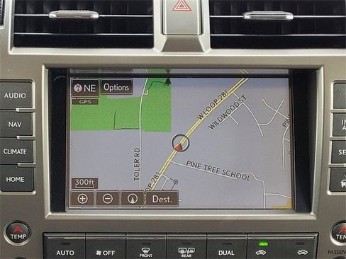 Used 2017 Lexus GX 460 image 22