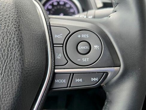 Used 2021 Toyota Camry XLE FWD image 23