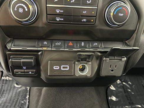 Used 2021 Chevrolet Silverado 1500 Custom AWD/4WD image 30