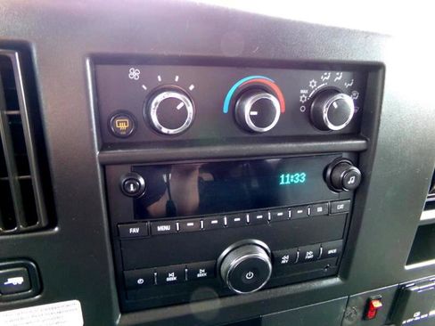 Used 2019 GMC Savana 3500 LS w/ Cold Climate Package image 20