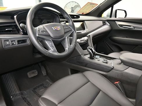 Used 2024 Cadillac XT5 Luxury image 12