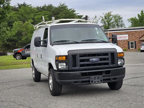 Used 2014 Ford E-350 and Econoline 350 Super Duty image 3