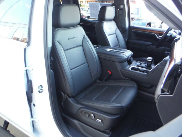 Used 2022 GMC Sierra 1500 Denali w/ Denali Reserve Package AWD/4WD image 36