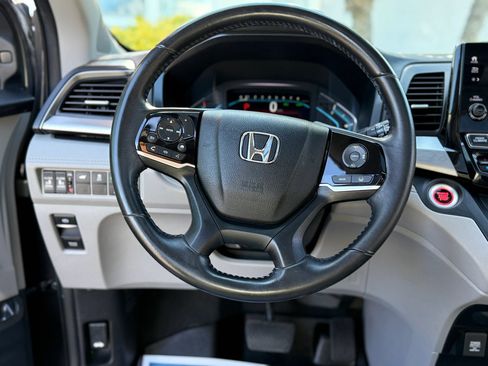 Used 2018 Honda Odyssey EX-L image 18