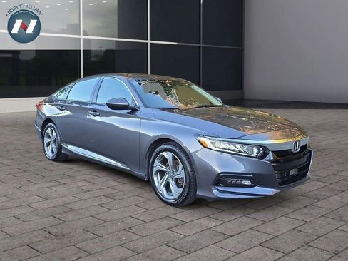 Used 2018 Honda Accord EX image 4