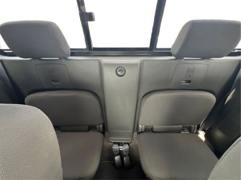 Used 2018 Nissan Frontier SV RWD image 15