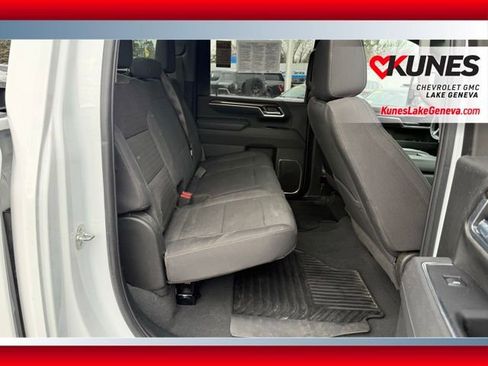 Used 2025 Chevrolet Silverado 2500 LT w/ Convenience Package image 16