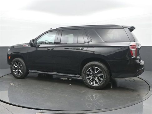 Used 2024 Chevrolet Tahoe Z71 w/ Luxury Package image 3