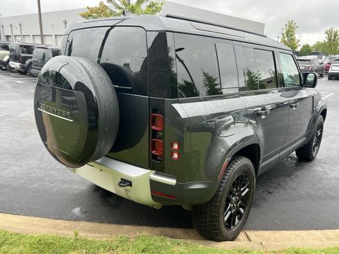 Used 2025 Land Rover Defender 110 S AWD/4WD image 7