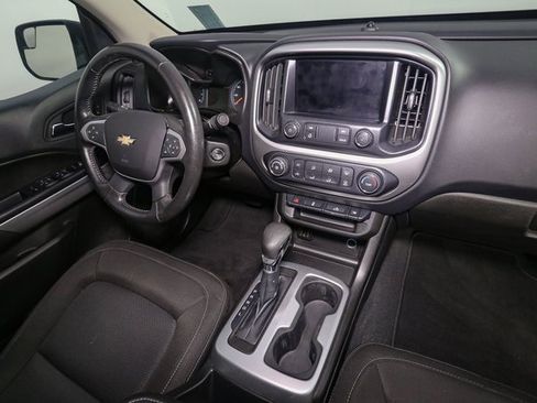 Used 2022 Chevrolet Colorado LT w/ LT Convenience Package image 18