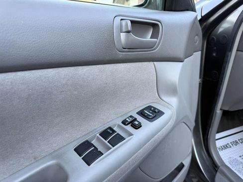 Used 2003 Toyota Camry LE image 19