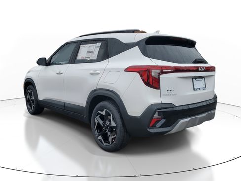 New 2026 Kia Seltos S image 4