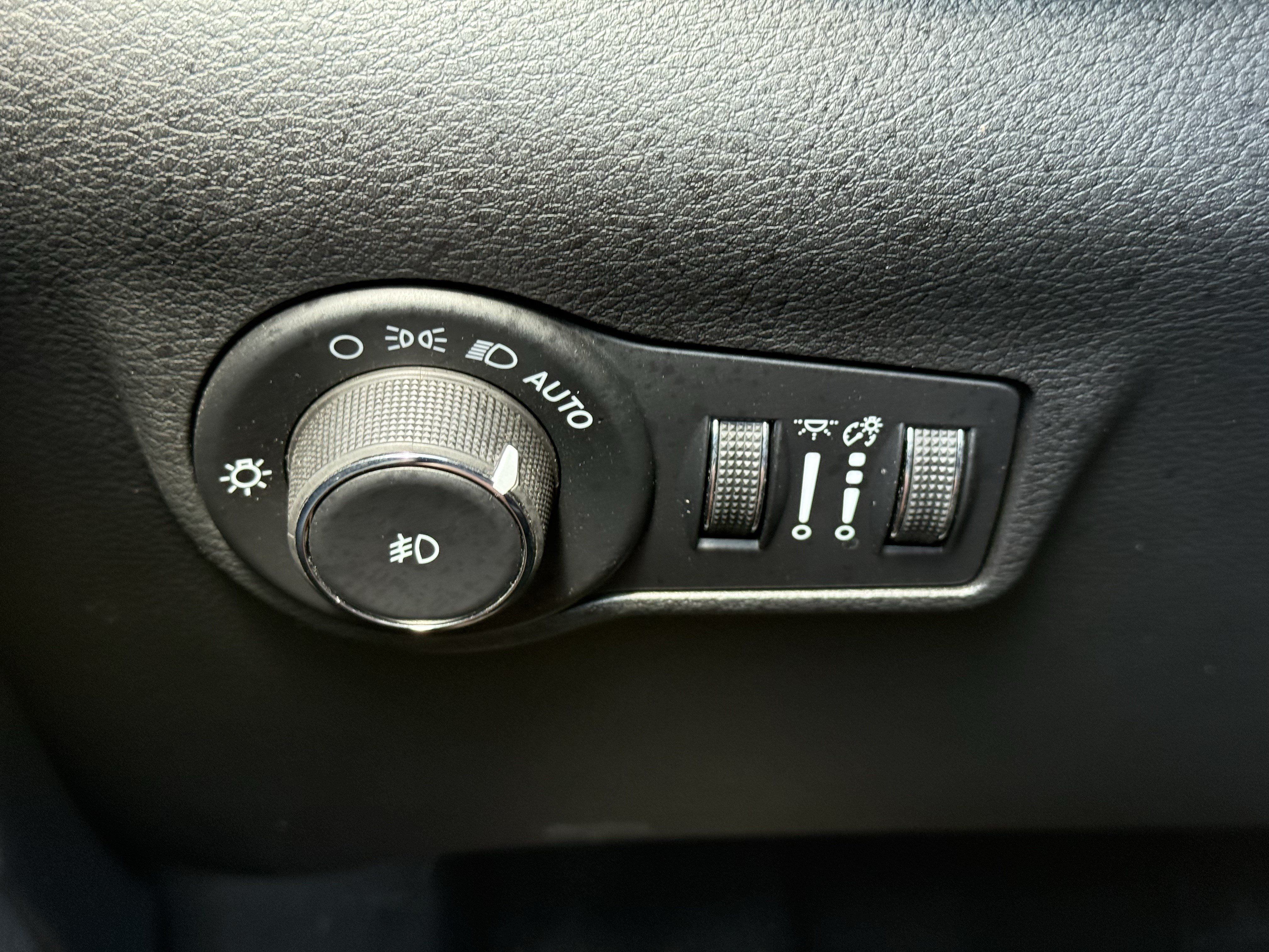 Used 2026 Jeep Compass Limited AWD/4WD image 28