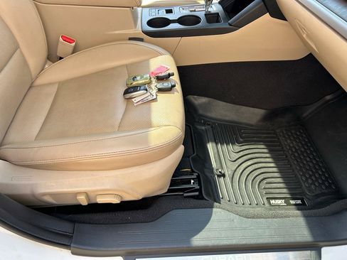 Used 2016 Subaru Outback 2.5i Limited AWD/4WD image 16