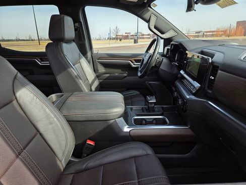 Used 2025 Chevrolet Silverado 1500 High Country w/ High Country Premium Package image 38