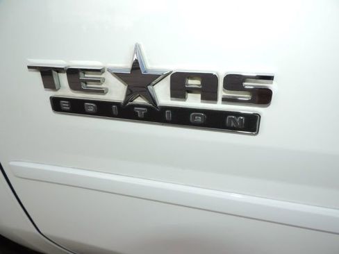 Certified 2018 Chevrolet Tahoe LT image 15