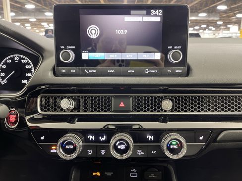 Used 2024 Honda Civic EX-L image 21