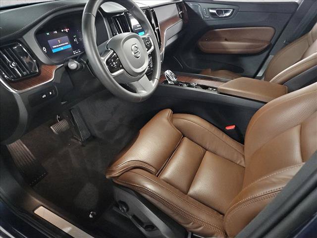 Used 2023 Volvo XC60 T8 Ultimate AWD/4WD image 10