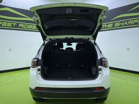 Used 2023 Jeep Compass Limited image 9