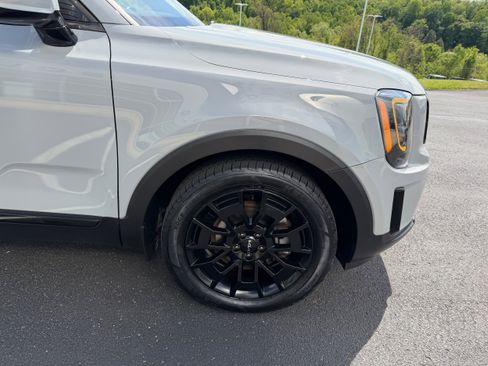 Used 2022 Kia Telluride SX w/ SX Prestige Package AWD/4WD image 11